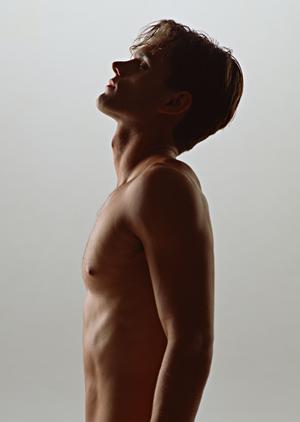 切らずに目元のアンチエイジングが可能